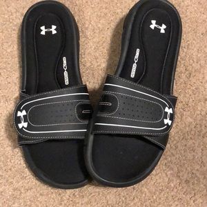 Women Under Armor Slides Adjustable